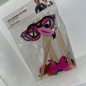 NWT Flying Tiger photo props